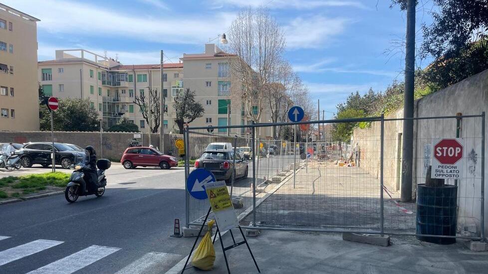 I lavori in corso in via Montebello