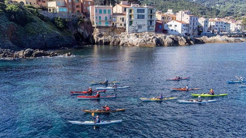 Elba, dal kayak alla Legend Cup: il turismo parte con lo sport