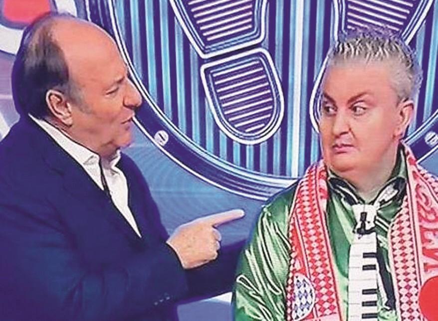 
	Gerry Scotti e l'Uomo Gatto

