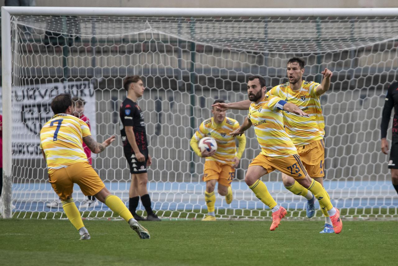 Grosseto e Folgav non si fanno male, finisce 2-2 il derby della Maremma