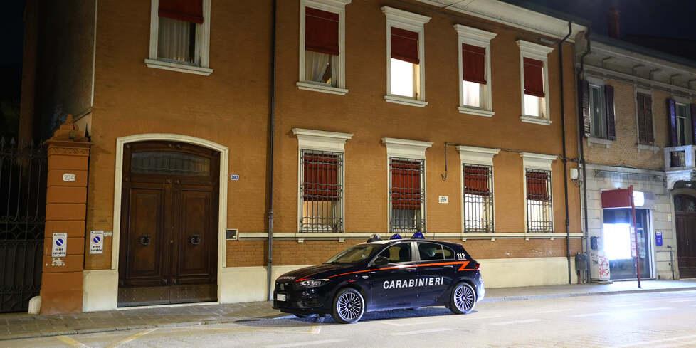 Ladri in azione in corso Giovecca a Ferrara: svaligiata una casa