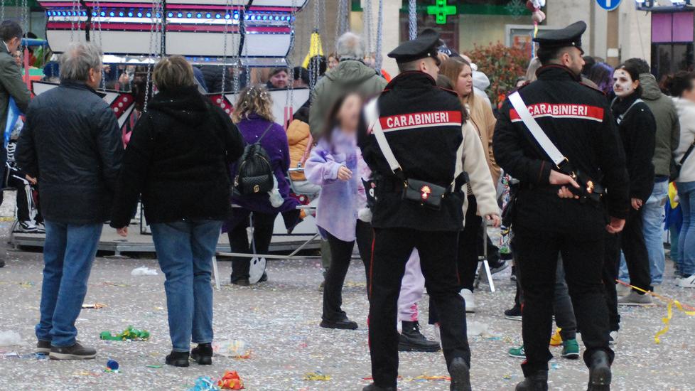 Ubriaco e molesto ad Argenta: carabinieri e 118 in azione