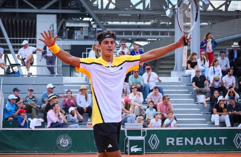 Lorenzo Carboni tennista