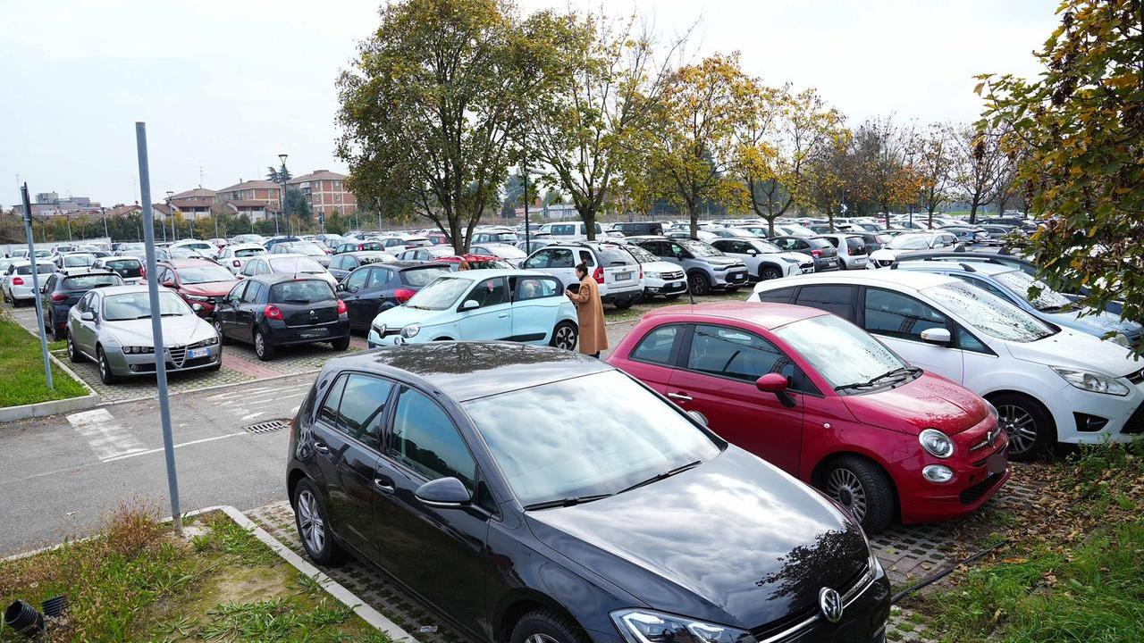 Multata durante la chemioterapia, l’Ausl risponde alla Gazzetta: «Non ci sono aree per realizzare nuovi parcheggi»
