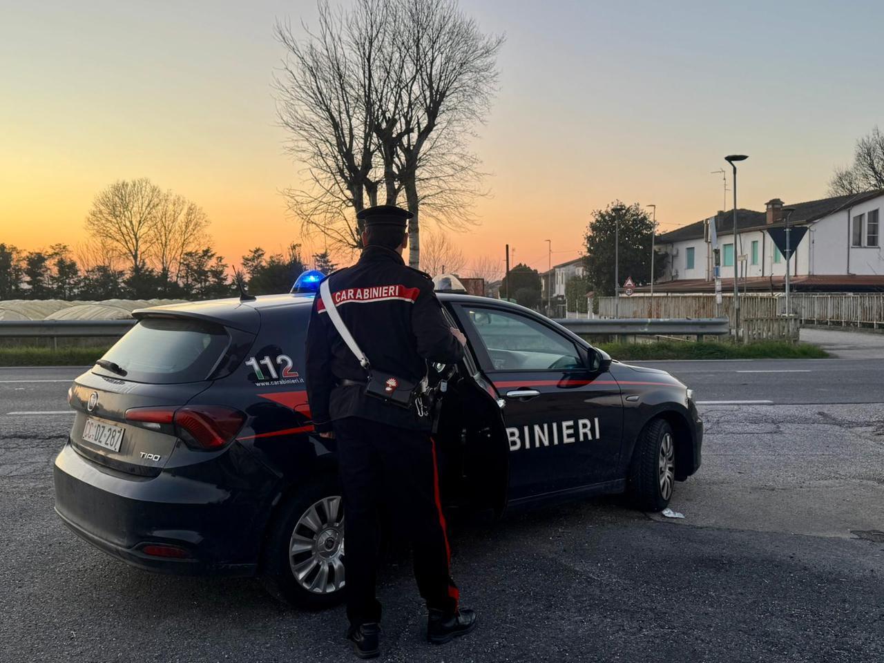 Lavoro in cambio di soldi, denunciato un uomo a Portomaggiore