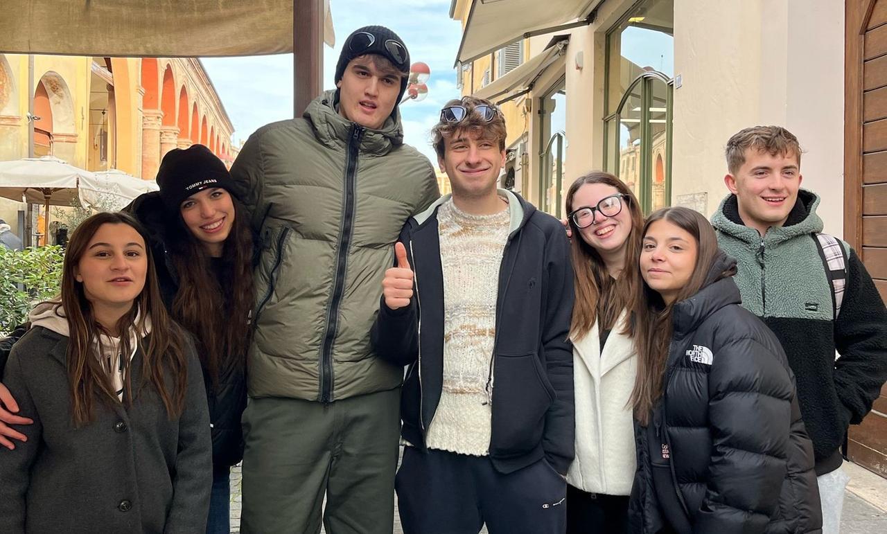 Giovani imprenditori di Carpi lanciano le felpe targate Apocalipys