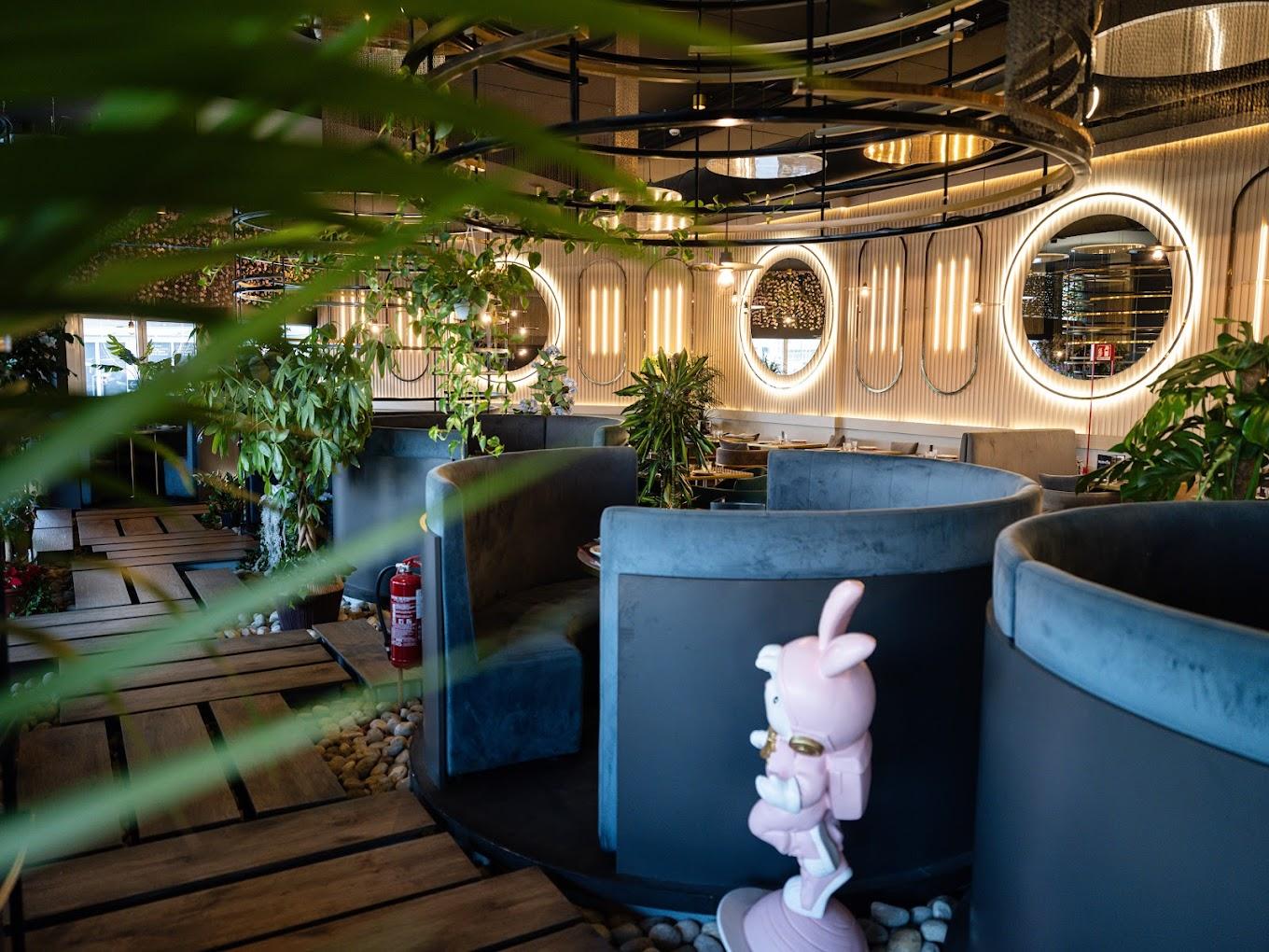 L'interno del "Sushi One Superior" di Porta a Terra