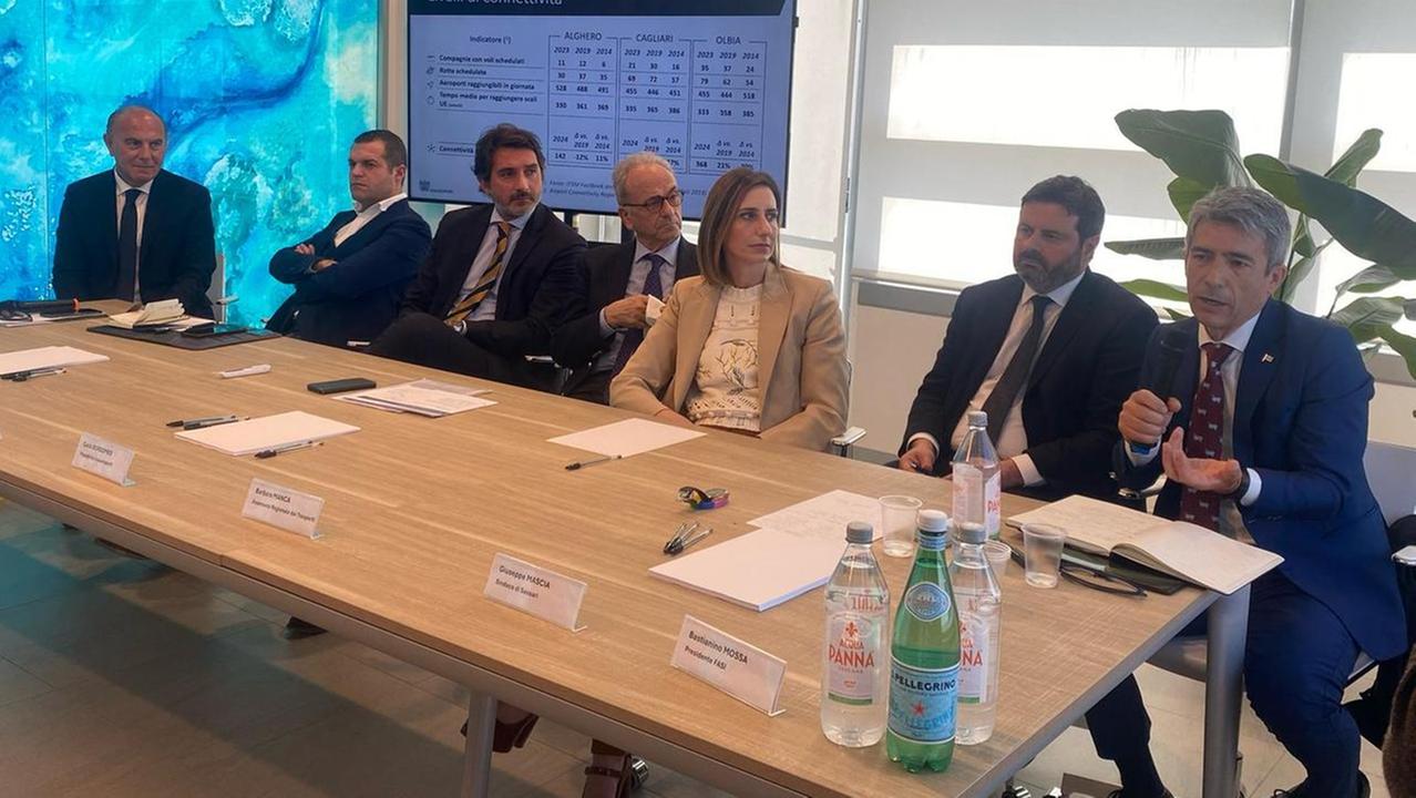 Un momento del dibattito ad Alghero (Bastianino Mossa è il primo a destra)