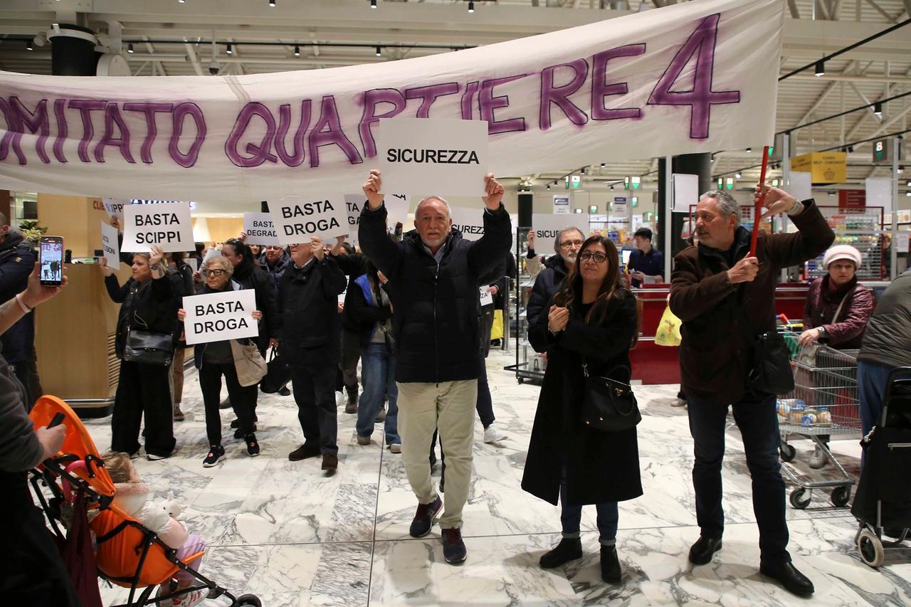 Firenze, il quartiere 4 insorge: in centinaia alla manifestazione per chiedere sicurezza