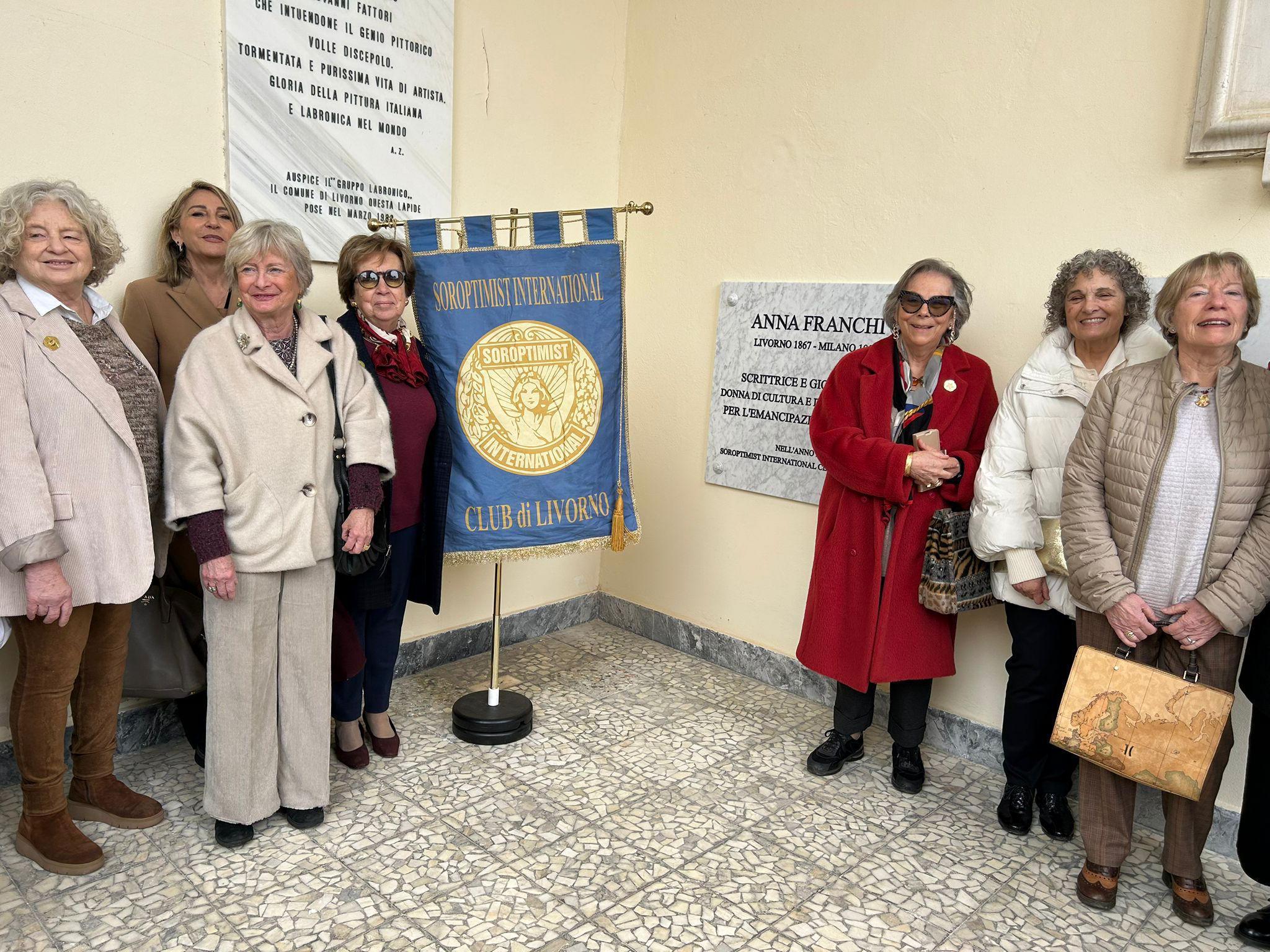 Livorno e la pioniera del femminismo: Anna Franchi nel Famedio di Montenero. Si rompe una tradizione di illustri solo al maschile