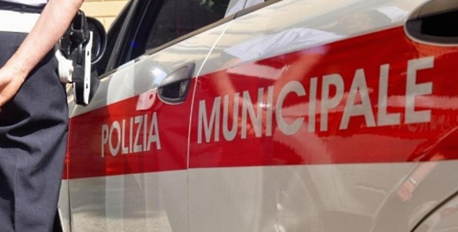 Piombino, 30 posti da vigile in estate: il bando chiude il 1º aprile
