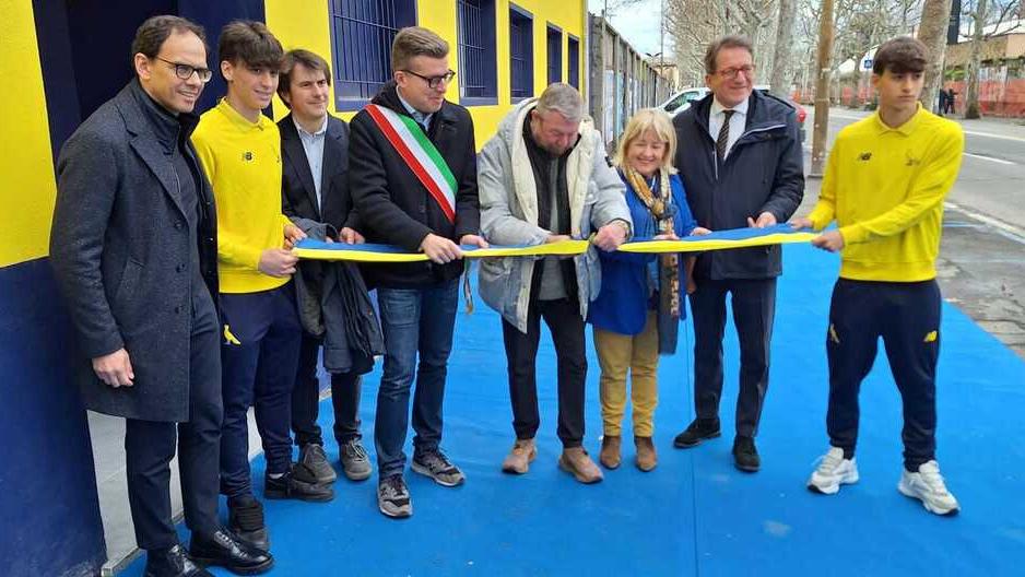 Il taglio del nastro di Casa gialloblù