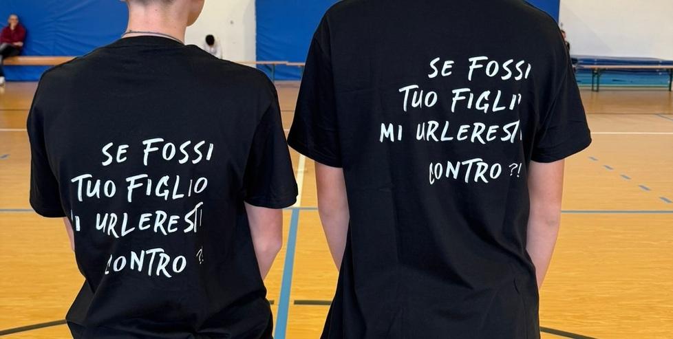 Insulti all'arbitro donna di Ferrara: «Vai a fare la prostituta»<br type="_moz" />
