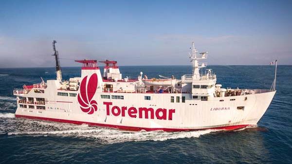 Il traghetto Liburna della Toremar Gruppo Moby Lines