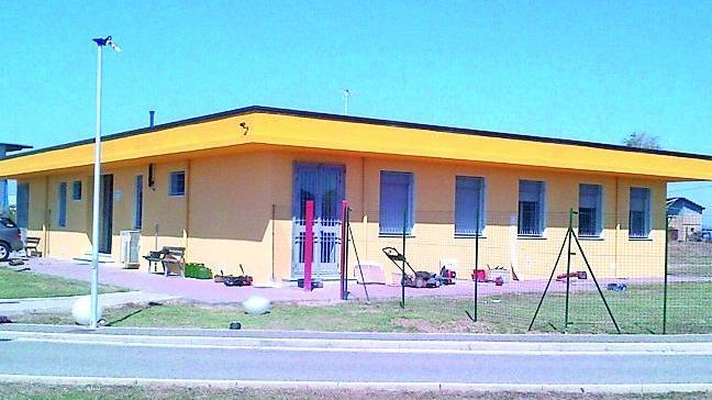 Legionella e acqua chiusa all’asilo di Collesalvetti: trasloco in via Lopez per 47 alunni<br>