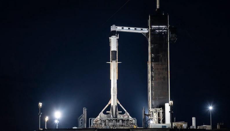 SpaceX, missione rinviata per problemi alla rampa di lancio