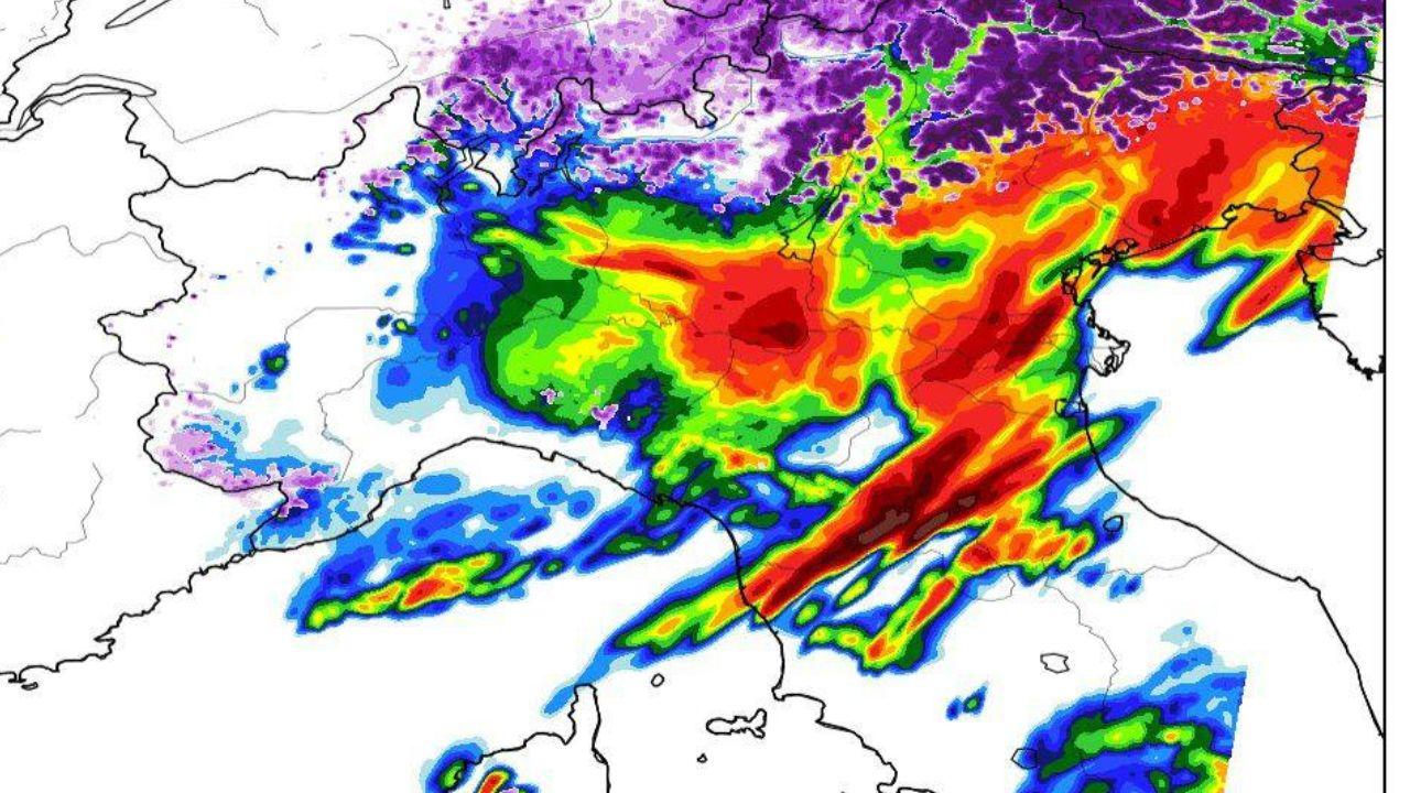 
	La pioggia prevista in Toscana nella giornata di venerd&igrave; 14 marzo (Foto: modello wxcharts.com)

