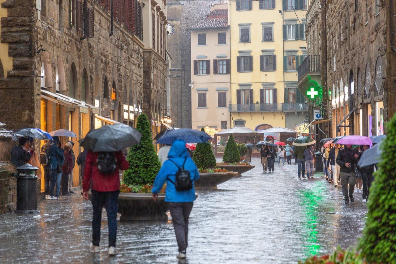 Maltempo in Toscana, scuole chiuse anche a Firenze