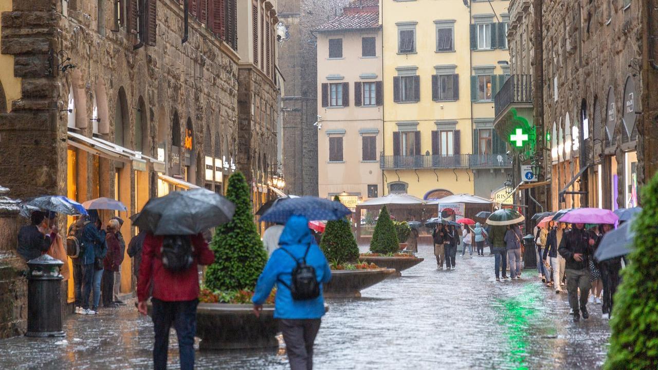 Maltempo in Toscana, scuole chiuse anche a Firenze