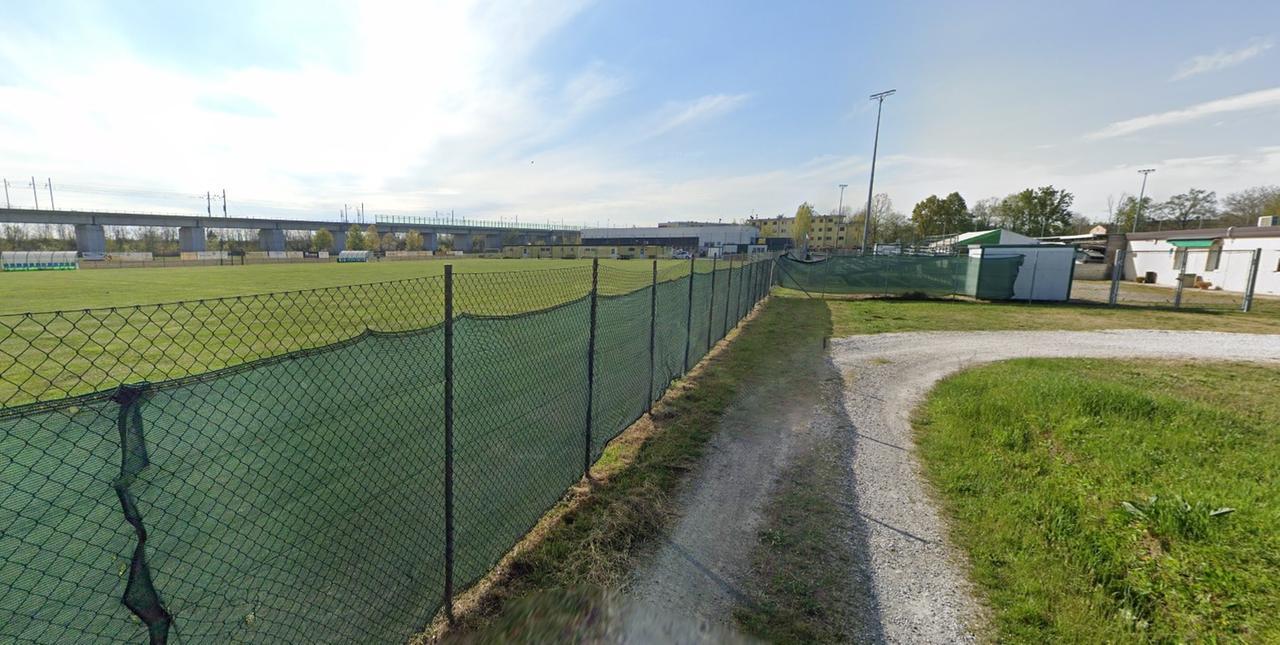 
	Il campo sportivo di Camposanto

