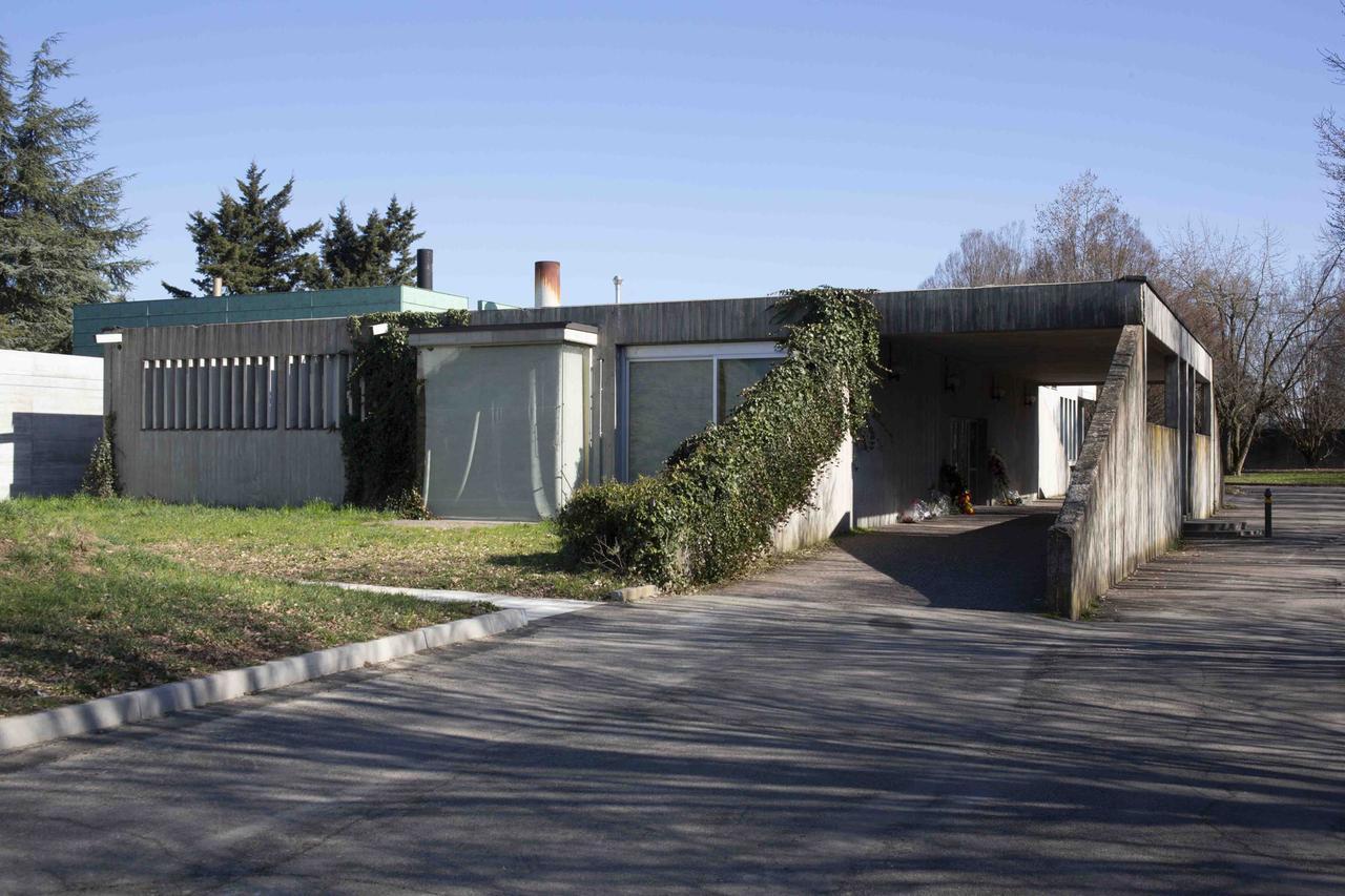 L’ara crematoria di Modena è ferma, a Reggio Emilia i feretri in attesa