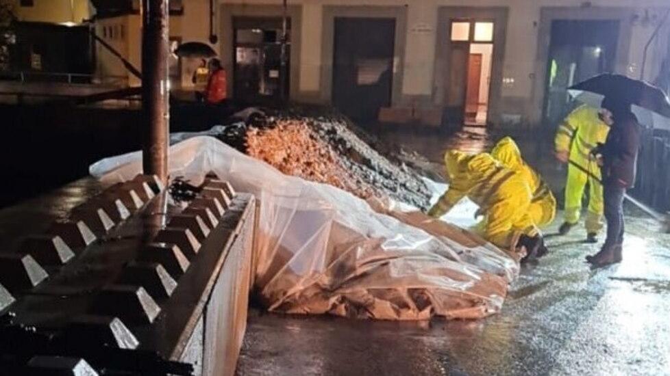 L'intervento a Sesto Fiorentino (dalla pagina Facebook di Eugenio Giani)