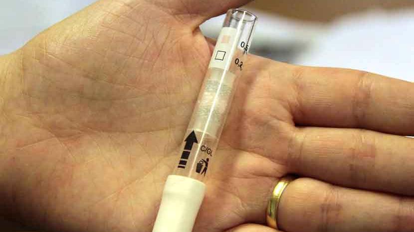 Esistono due tipi di test: salivari e a fiato