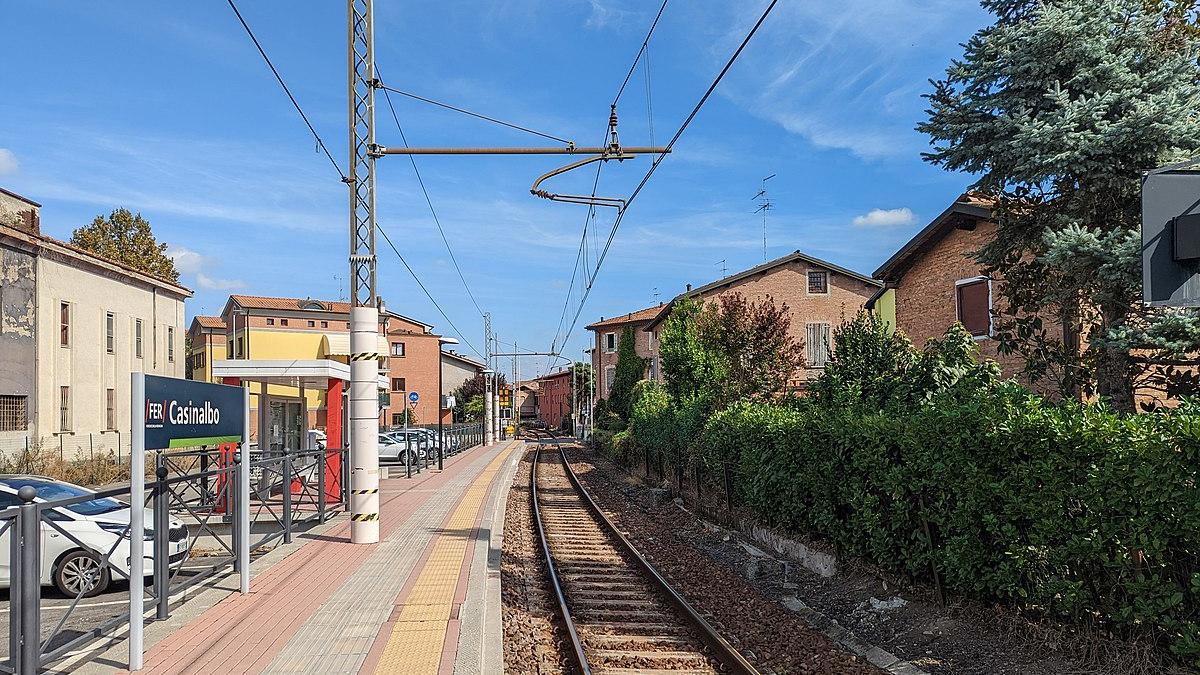 Il treno è stato fermato nei pressi della stazione di Casinalbo