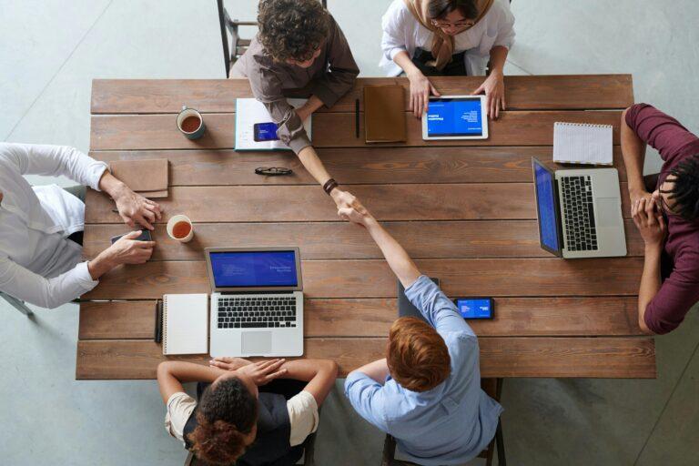 Pubblica amministrazione si cambia: dirigenti anche senza concorso, stop premi a pioggia