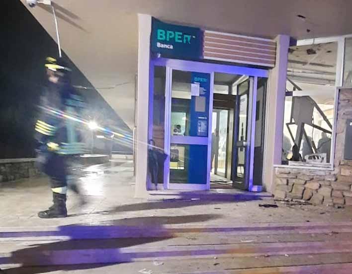 
	Subito dopo l'esplosione (foto Claudio Cuffaro)

