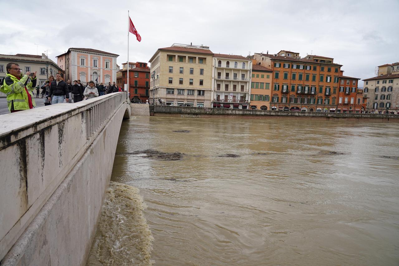 
	L'Arno a Pisa

