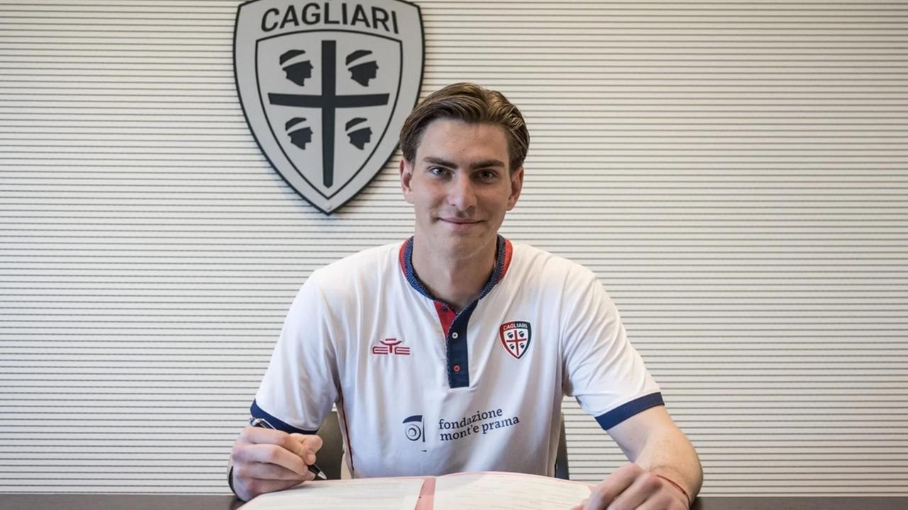 Il Cagliari scommette sul futuro e blinda un big della Primavera