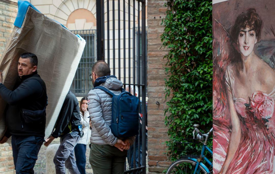 Mucha e Boldini a Ferrara, iniziato l’allestimento a Palazzo dei Diamanti