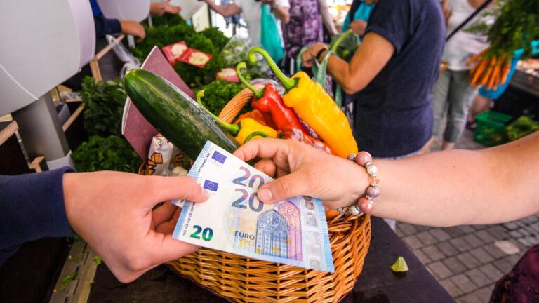 Redditi delle famiglie in Sardegna: ecco le province più ricche e quelle in difficoltà