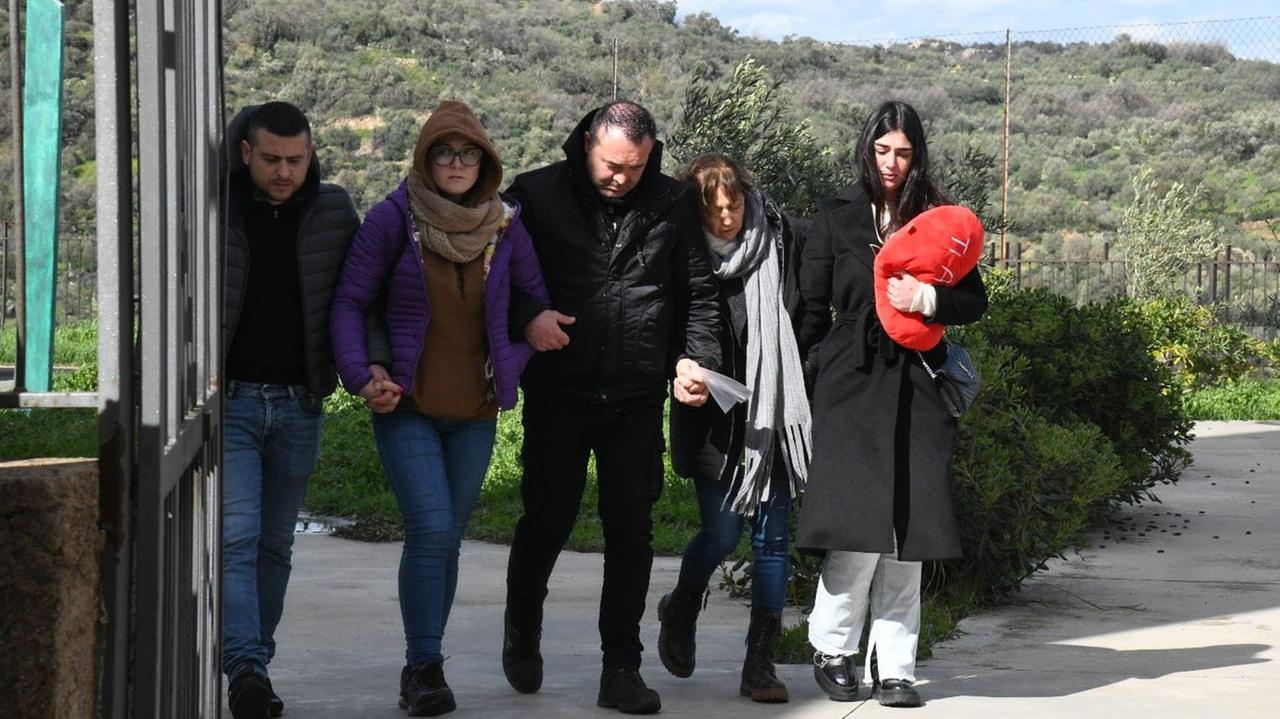 
	I familiari di Marco Mameli, il 22enne di Ilbono ucciso a Bari Sardo

