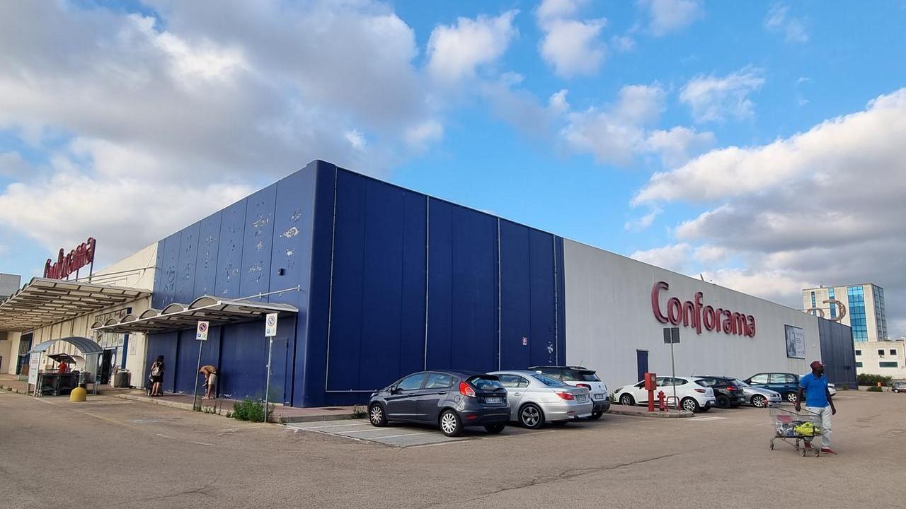 Il Maxi store Conforama a Predda Niedda