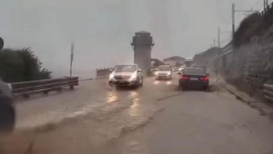 
	Un fiume d'acqua sul Romito

