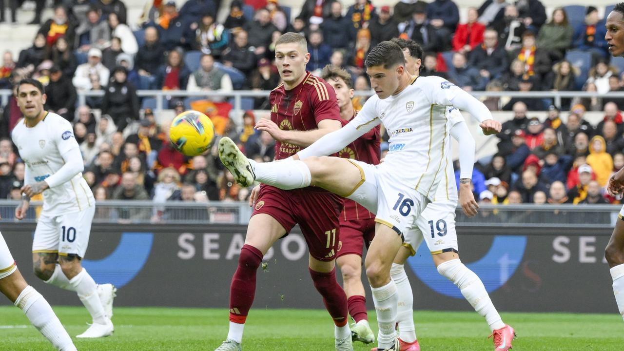 Roma-Cagliari (1-0): l’arbitro fischia la fine, il Cagliari esce sconfitto dall’Olimpico - LA DIRETTA