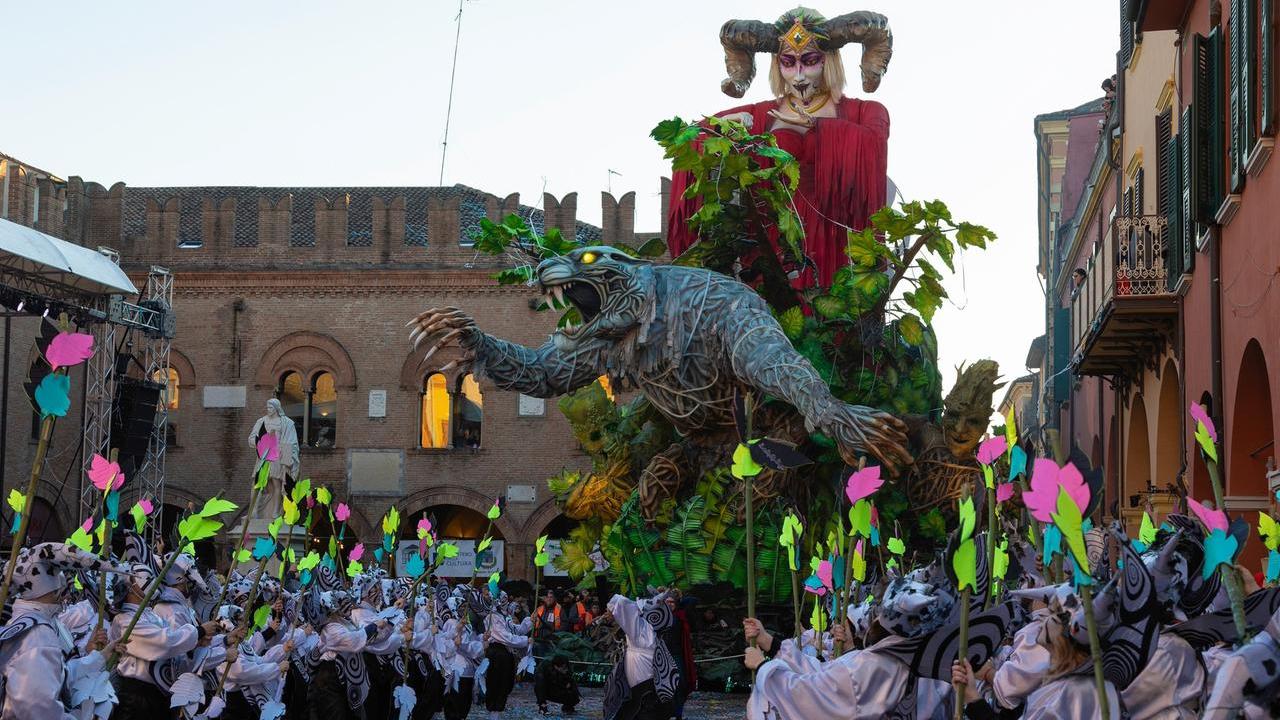 Cento, annunciato il miglior carro del Carnevale d’Europa: qual è e le date della prossima edizione