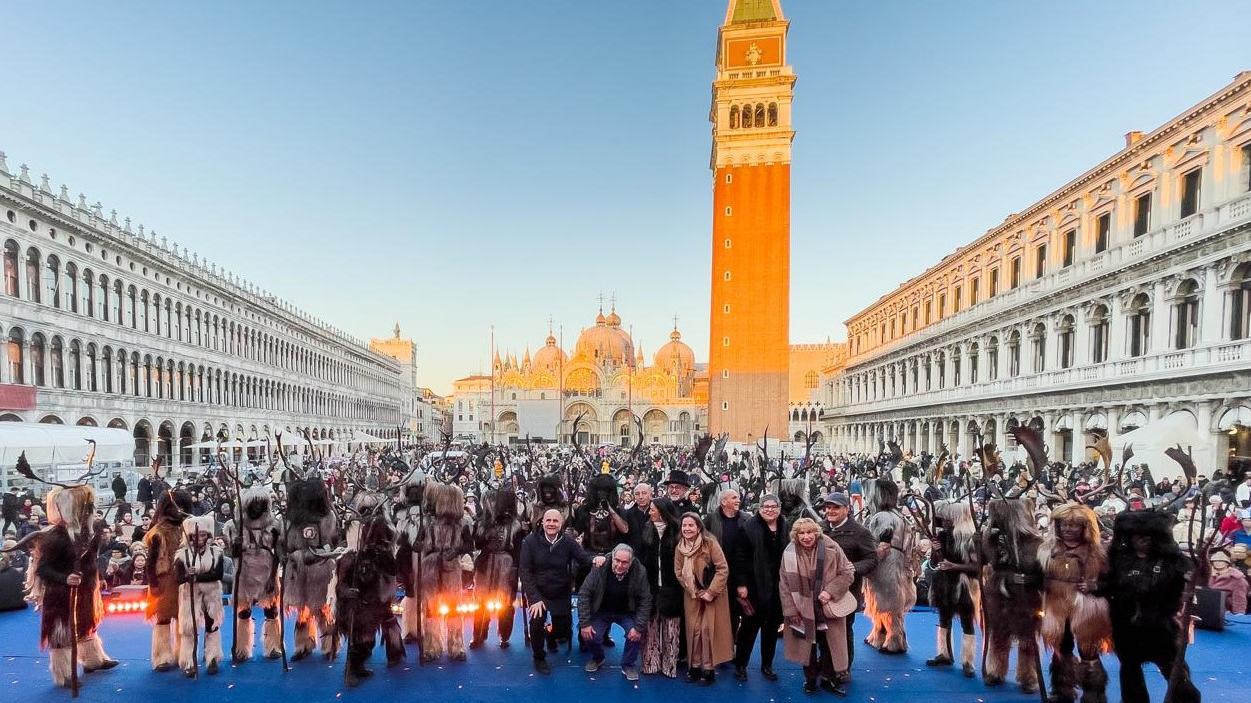 I gruppi di Neoneli al Carnevale di Venezia