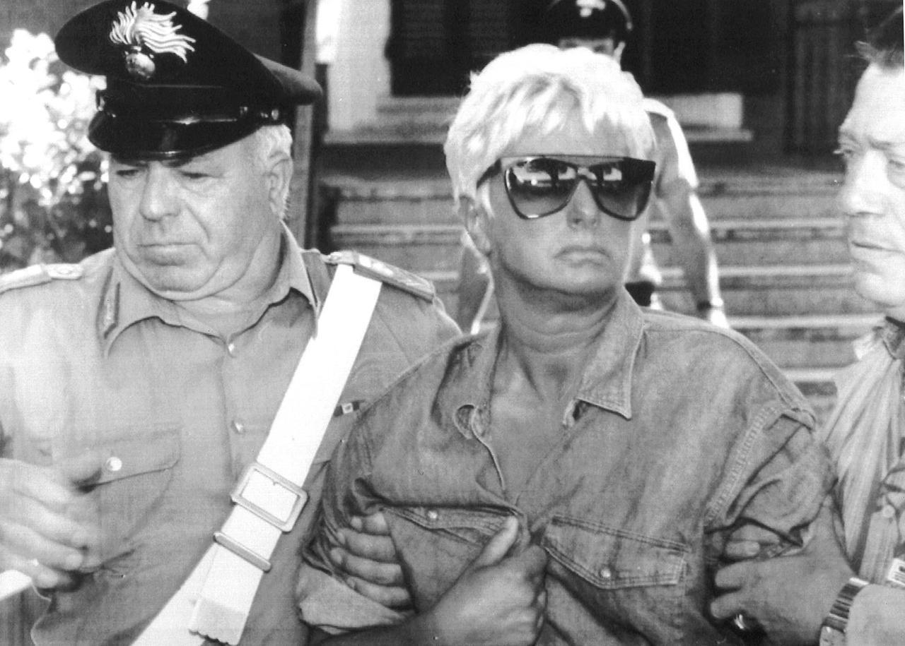 
	Giuseppe Antonelli nella celebre foto con la Circe, alias Maria Luigia Redoli

