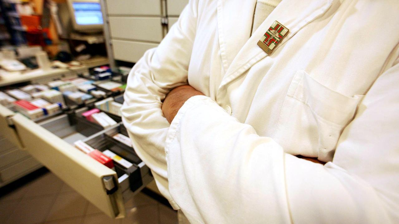 Medici, infermieri, farmacisti: la grande crisi delle professioni sanitarie. Ecco quanti ne mancano all’appello