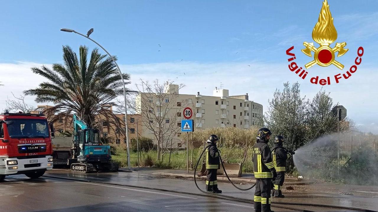 Alghero, intervento dei vigili del fuoco per una fuga di gas