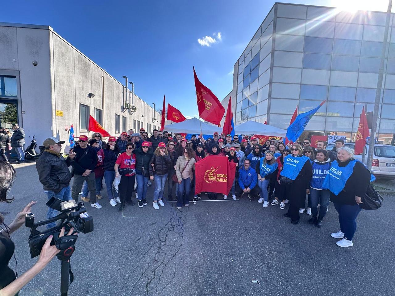 Crisi Meta System: l’azienda dice no alla data dell’incontro convocato dal Ministero. Nuovo sciopero a oltranza e presidio dei lavoratori