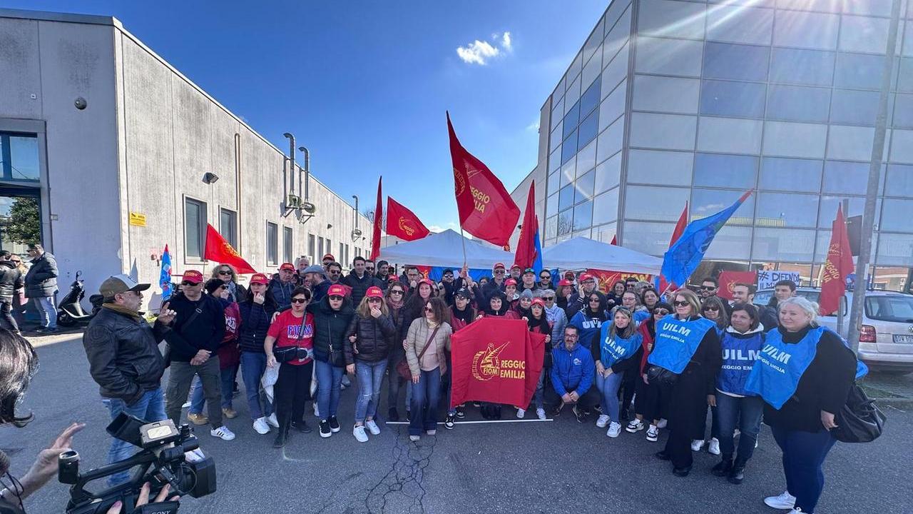 Crisi Meta System: l’azienda dice no alla data dell’incontro convocato dal Ministero. Nuovo sciopero a oltranza e presidio dei lavoratori