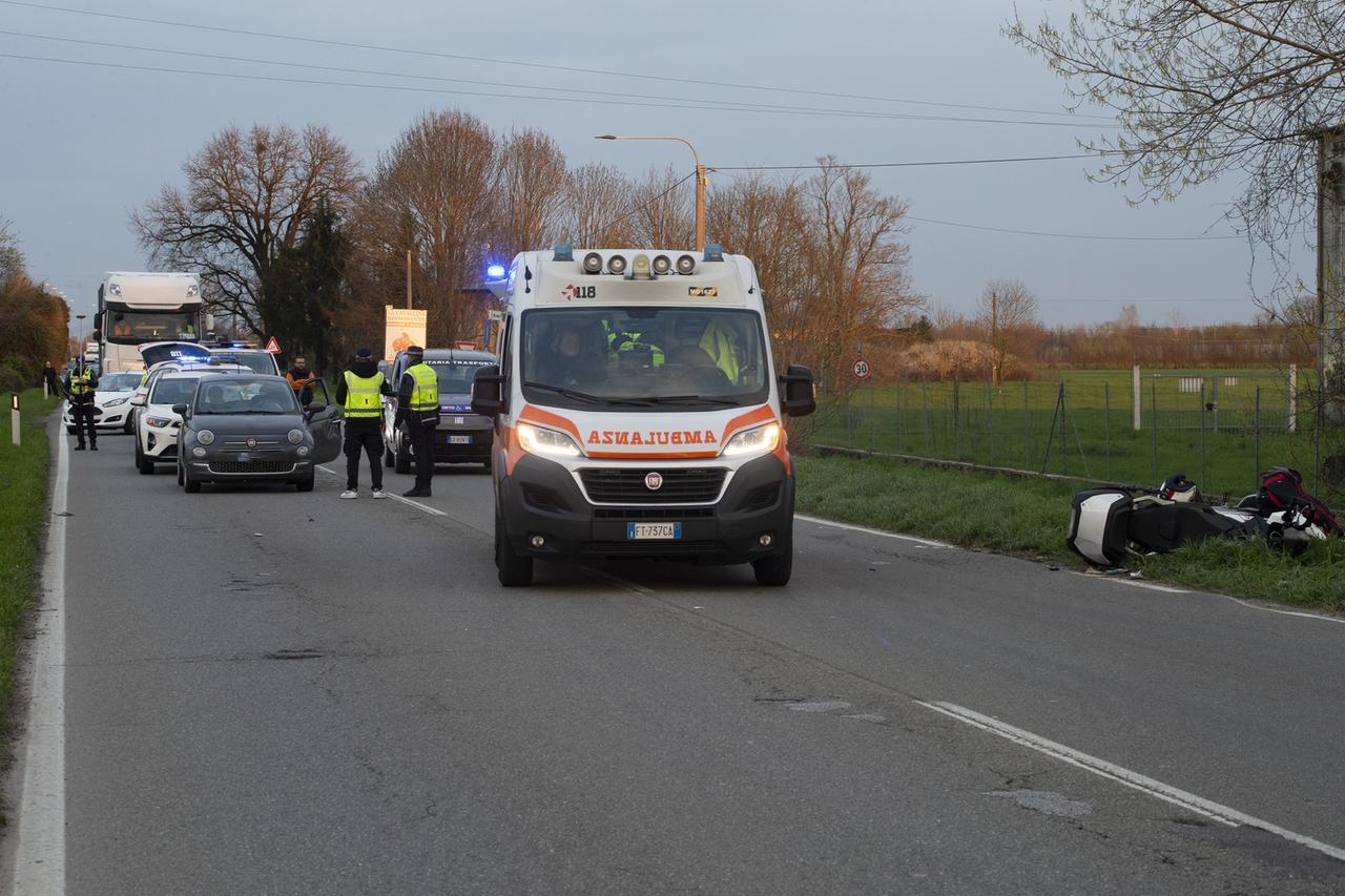 
	I soccorsi sulla via Emilia dopo l'incidente

