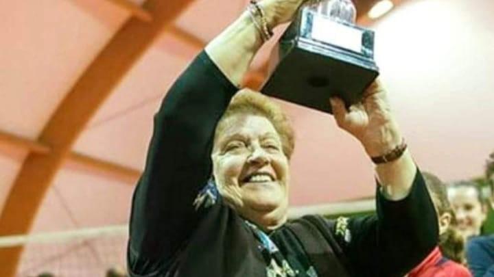 La società chiede il rinvio della partita per la morte della presidente, la Federvolley dice no