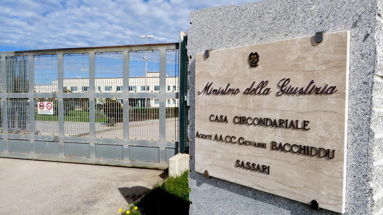 Busta con proiettile all’ex moglie: arrestato