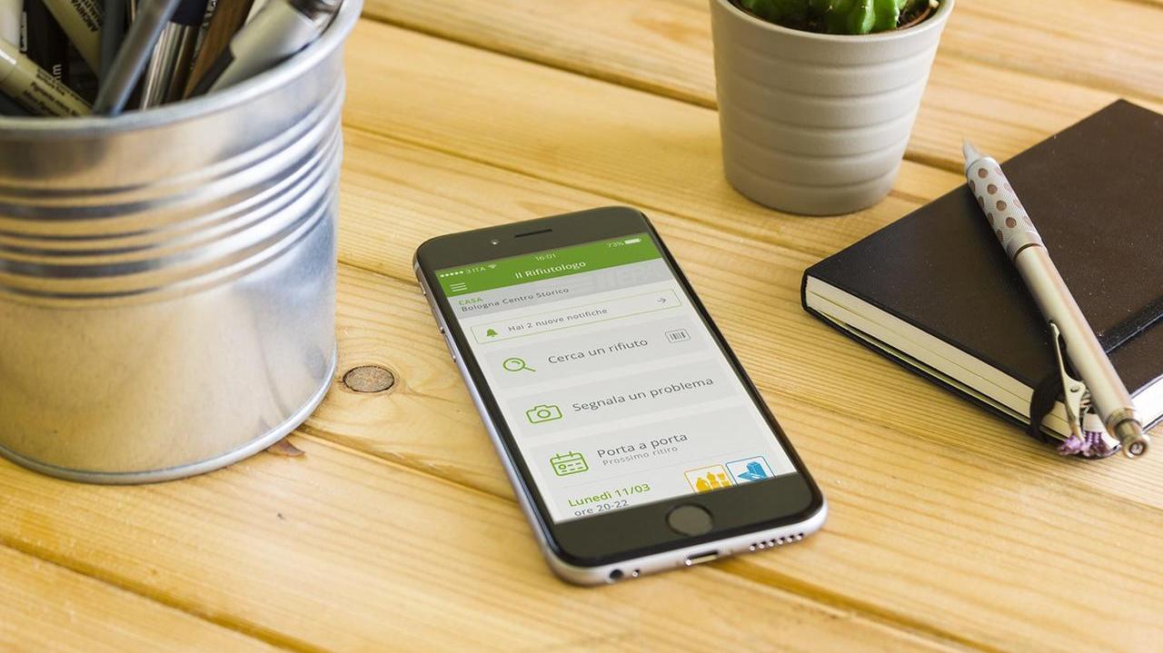 L'App Il Rifiutologo aiuta a capire dove buttare i rifiuti