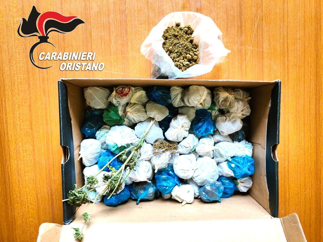 Fermato con 394 grammi di marijuana e denunciato